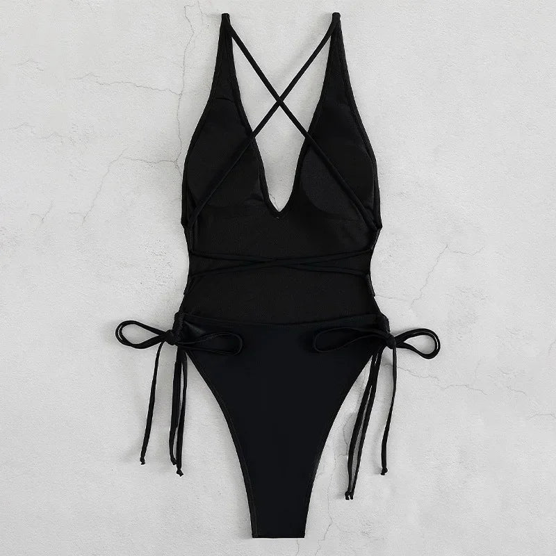 Maiô Fashion com Decote V Profundo